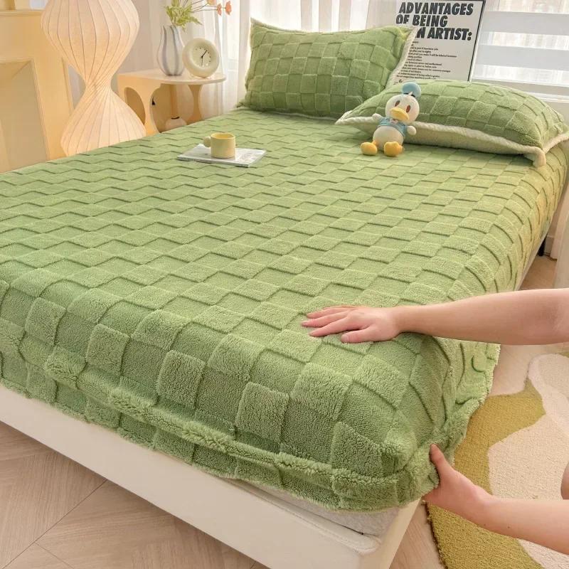 Milk Velvet Fitted Sheet Soft Comfortable Fleece Bed Cover Autumn Winter Mattress Protector Cover Bedsheet Solid Color