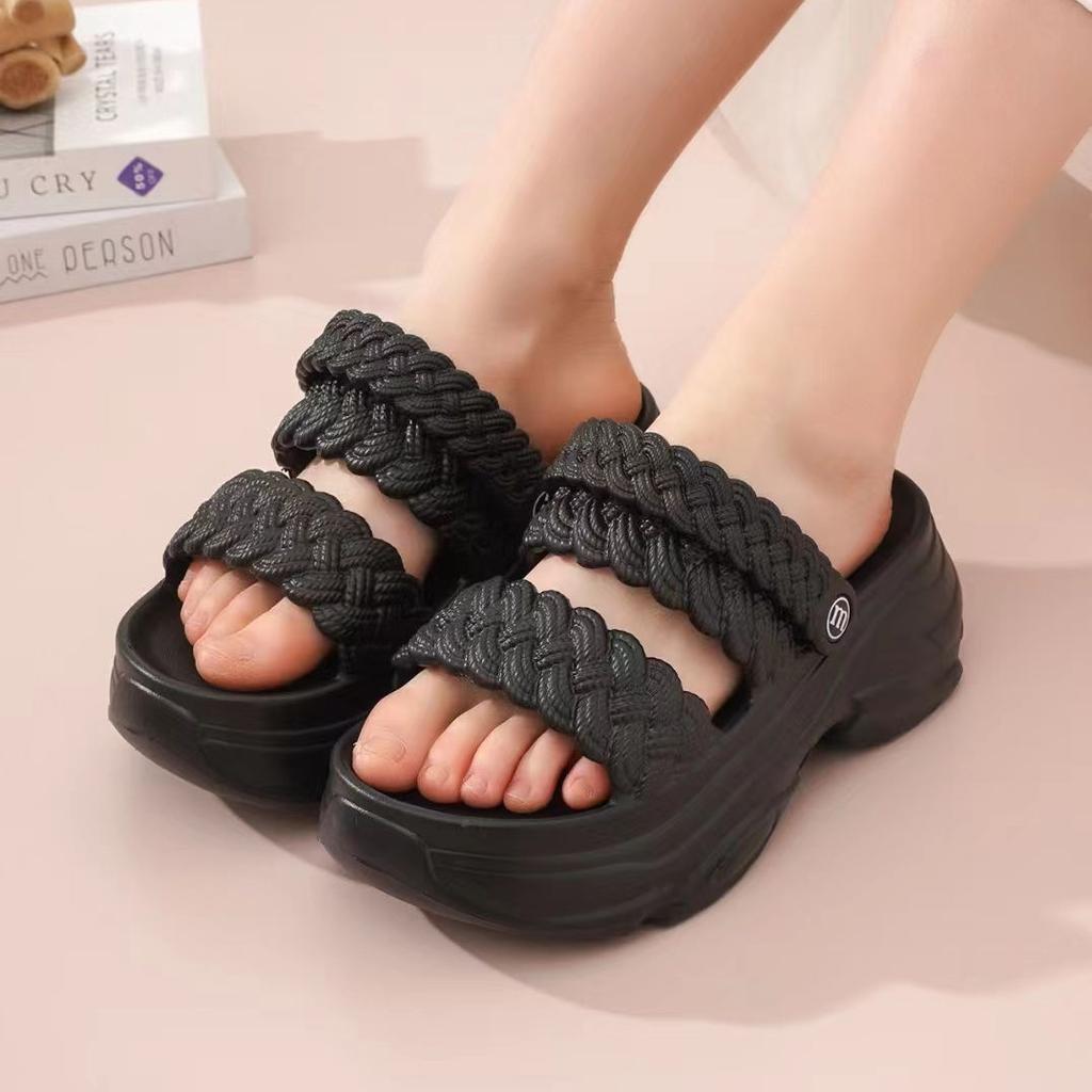 Summer Fashion Thick Bottom Comfortable Anti Skid Lightweight Casual Women Slipper Beach Shoes