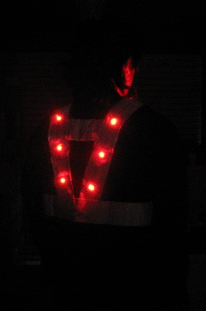 Ichinen Access Beruf SECURITY Safety Supplies LED Short светоотражающий жилет темно-синий x желтый 87428 High Capsules с аккумулятором