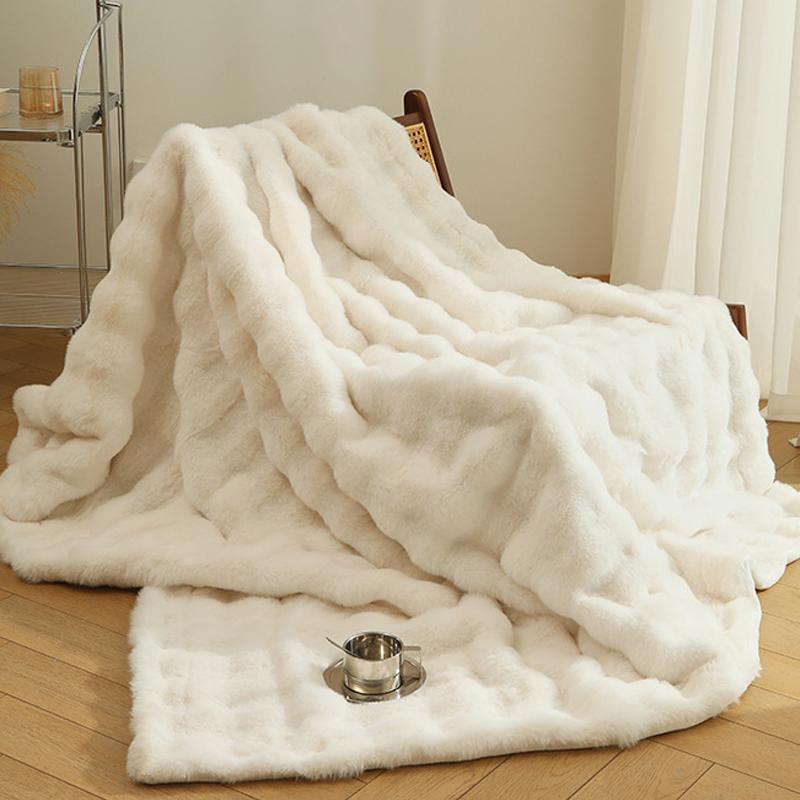 High-end Artificial Rabbit Hair Winter Warm Blanket Thickened Warm Sofa Blanket