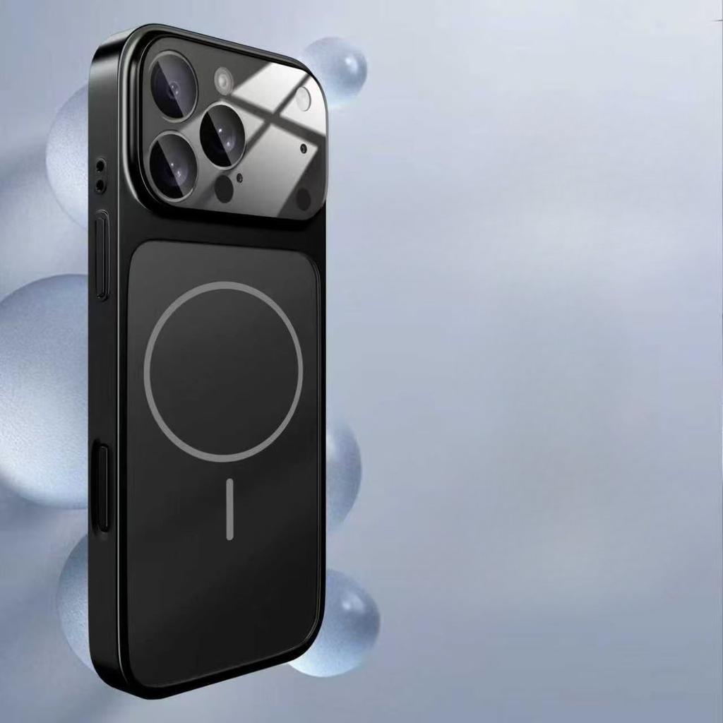 Противоударный магнитный чехол для iPhone, совместимый с MagSafe, с большой защитой объектива камеры.