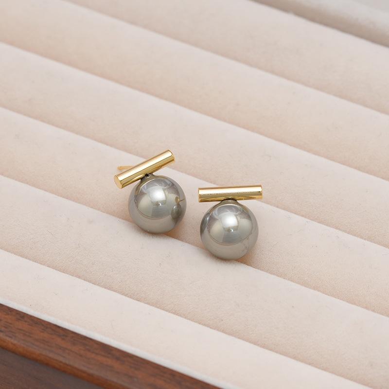 Silver Needle Simple Pearl Stud Earrings French Temperament High-End Earrings Niche Light Luxury Retro Versatile Earrings Women