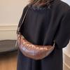 Versatile Ins Messenger Bag 2025 New Women's Bag Trendy Fashion Retro Saddle Bag Niche Korean Shoulder Crescent Bag