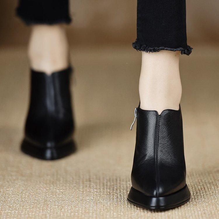2026 new thick heel high heel single shoes pointed British style small leather shoes retro deep zipper high heels