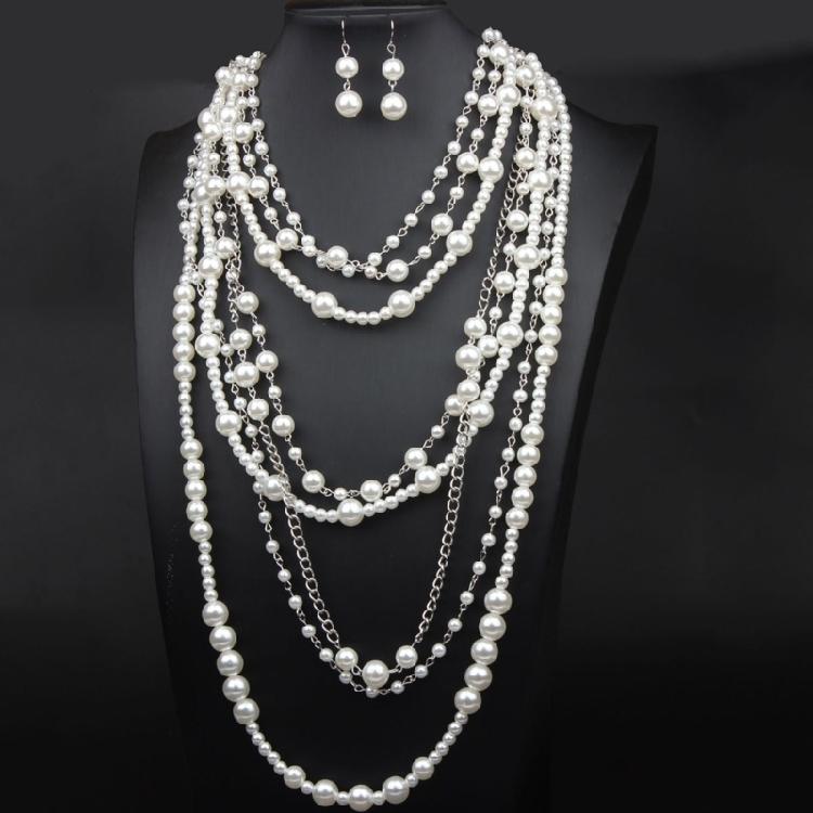 Stylish Pearls Jewelry Set Featuring Multilayers Necklace and Earrings Accessory for Fashionable Woman Casual Wear