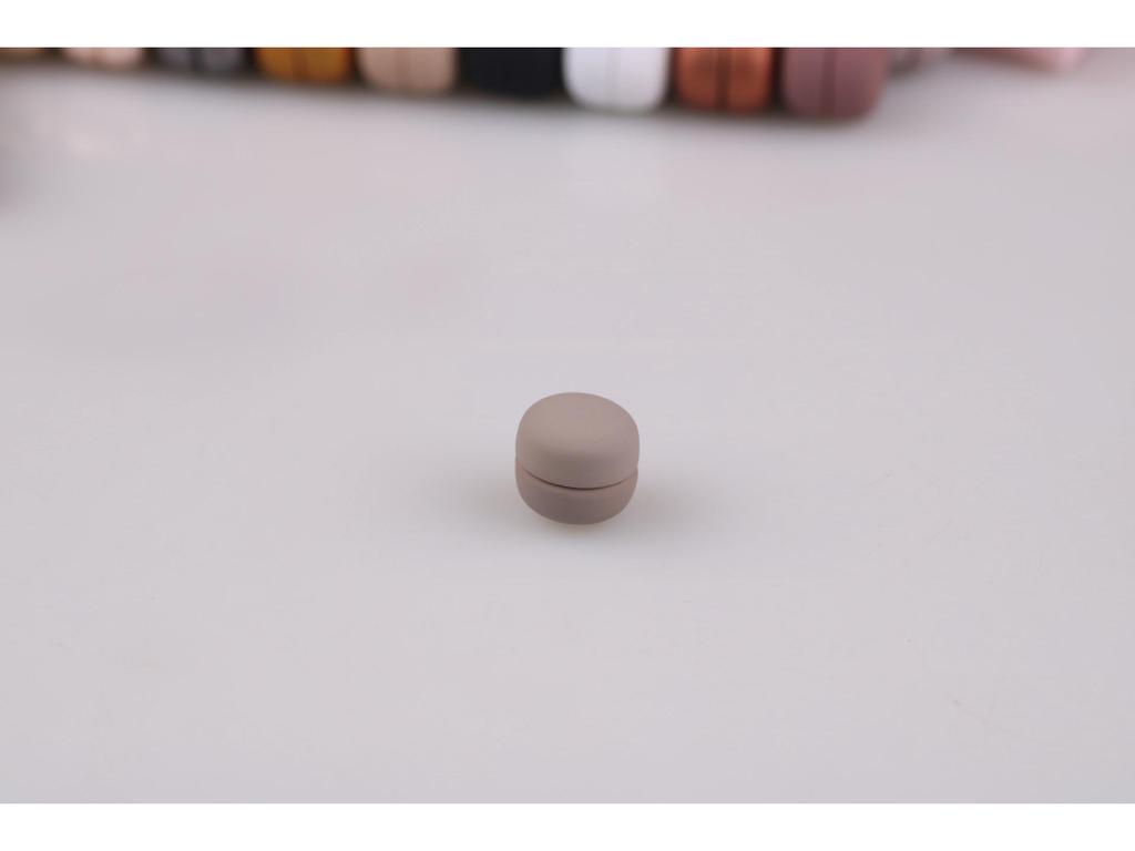 Магнитная брошь-зажим для шарфа «Макарон»: Не оставляющий следов, не повреждающий аксессуар для шали и головного платка.