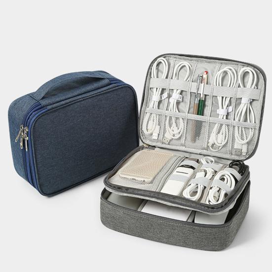 Практичная съемная перегородка позволяет держать все в порядке. Легкие электронные аксессуары. Кабели. Цифровая косметичка. Принадлежности для общежития.