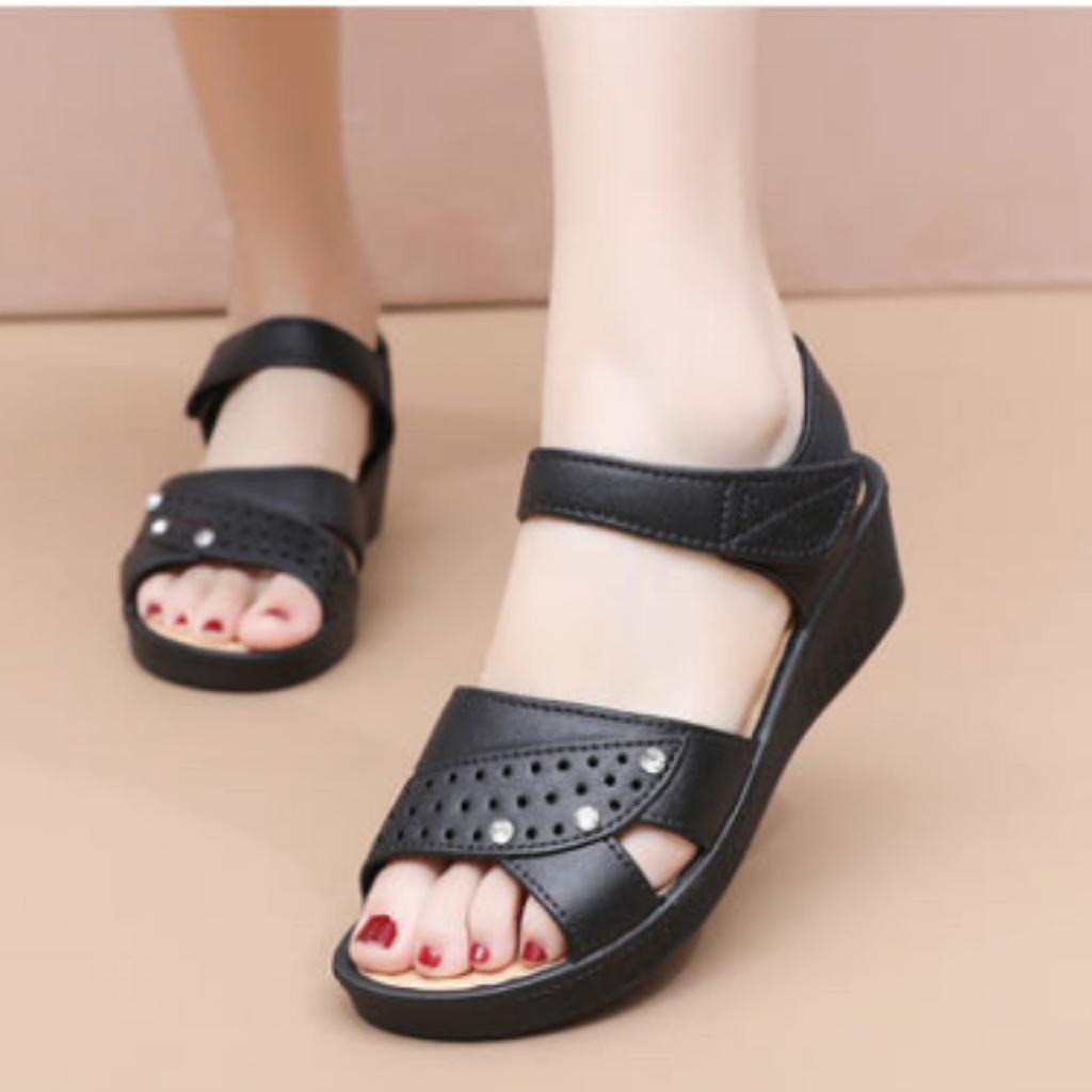 2025 новый стиль тапочки повседневная однослойная обувь удобные модные повседневные удобные сандалии летние модные тапочки тапочки сандалии