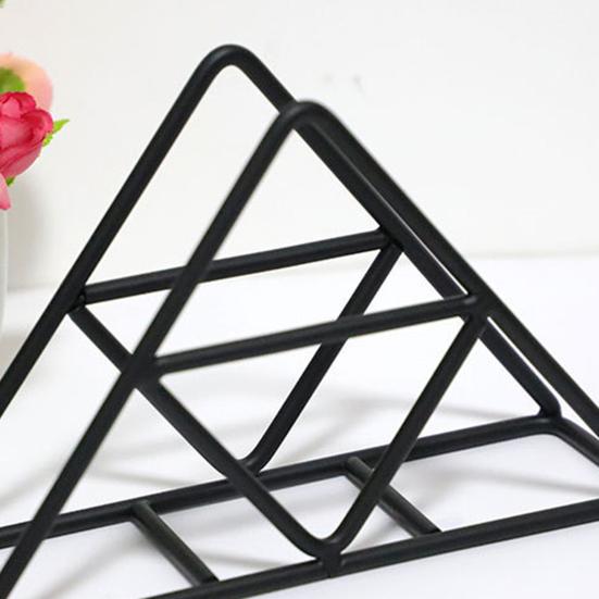 Удобное устойчивое основание, широкое применение, круглые края, минималистичный треугольный металлический держатель для салфеток, ресторанные аксессуары, треугольник