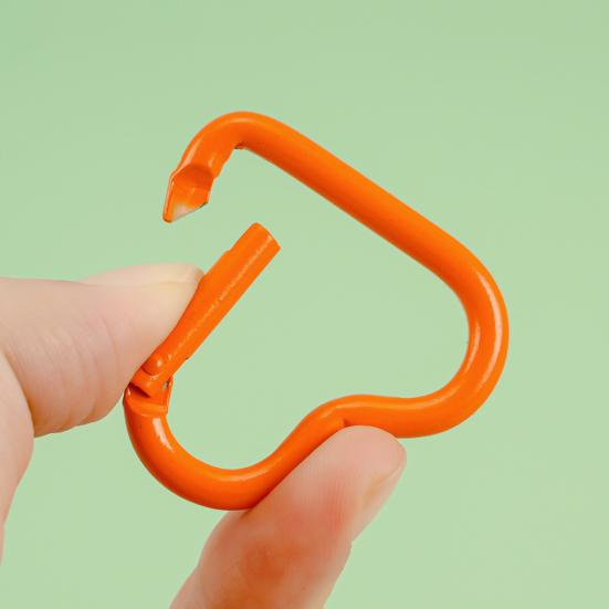 12 шт. карабинов в форме сердца, прочный сплав, брелок, зажим, пружинный крючок, пряжка для рюкзака, бутылка для воды, аксессуары для кемпинга на открытом воздухе