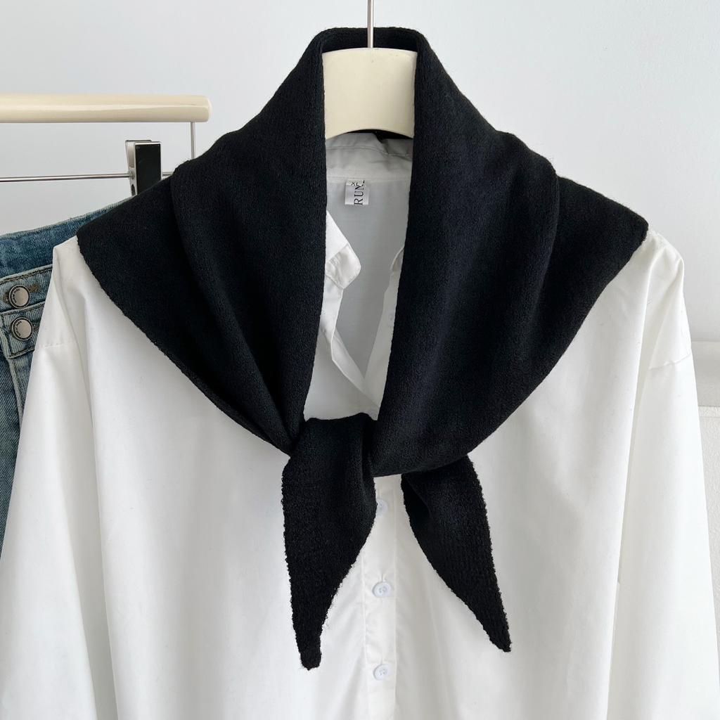 New Korean version solid color triangle scarf scarf women's warm knitted small scarf versatile outer neck protection scarf