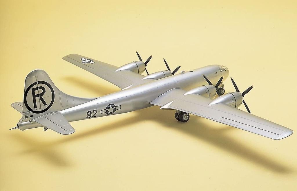 Пластиковая модель Doyusha Super Fortress 1/72 B-29A