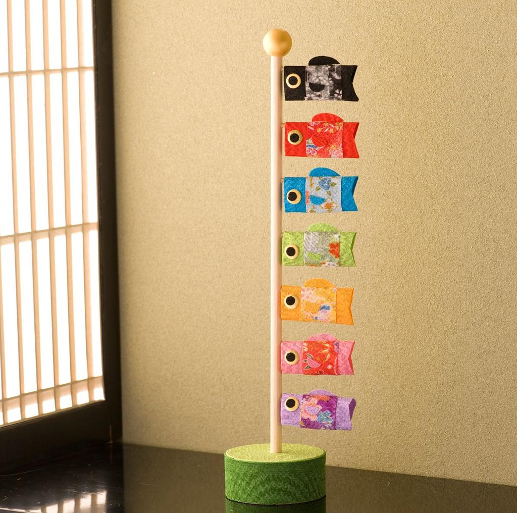 Ryukodo May Doll Carp Streamer Feng Shui Carp Streamer Width 7cm X Depth 7cm X Height 33.5cm
