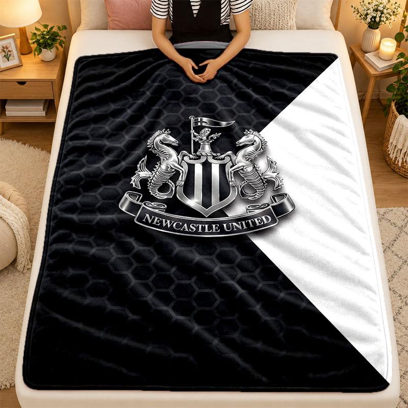 Flannel BlanketNewcastle United Football Warm Soft Throw Blanket for Indoor Sofa Bed Living Room Use