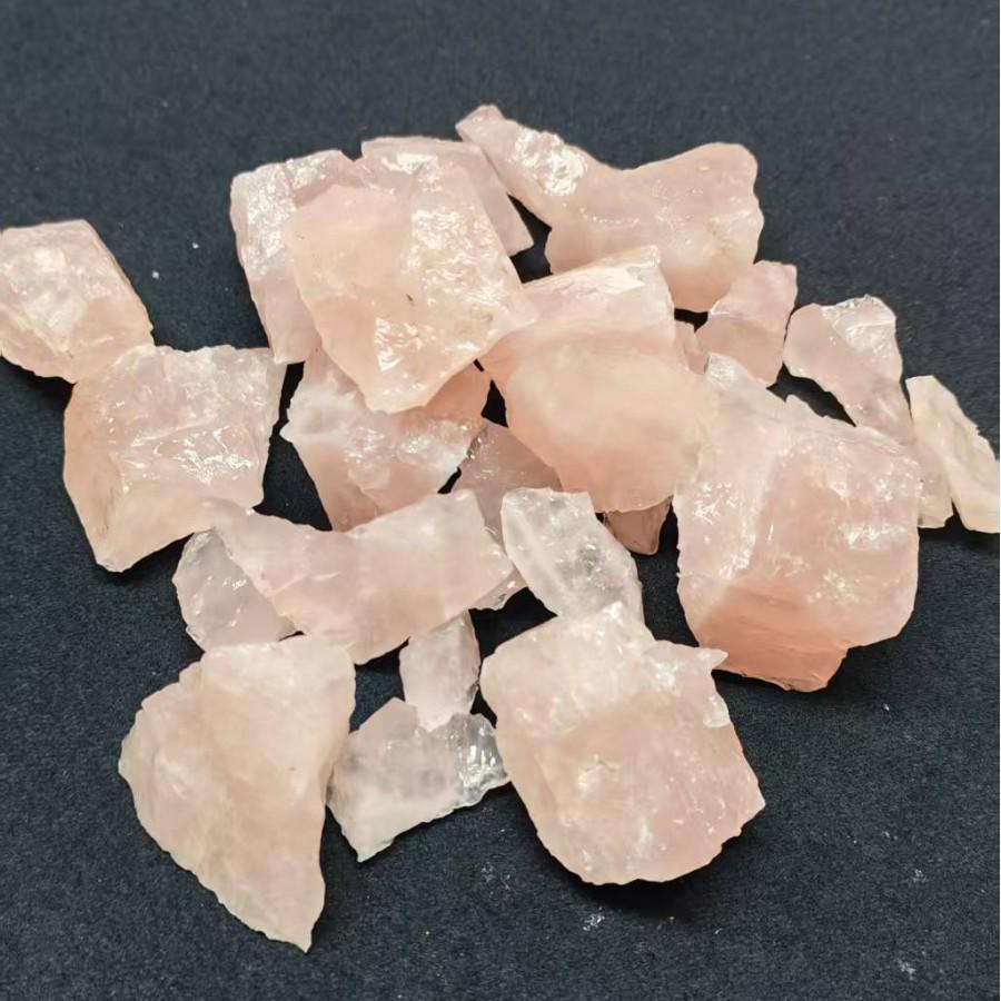 Natural Crystal Incense Diffuser: Raw Stone Indoor Decoration with Crushed Mineral Salt.