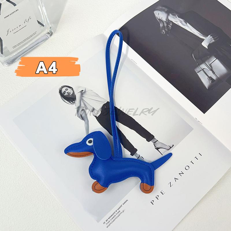 Classic Cute Puppy Dog Bag Pendant Key Chain Pu Leather Dachshund Key Ring Accessories