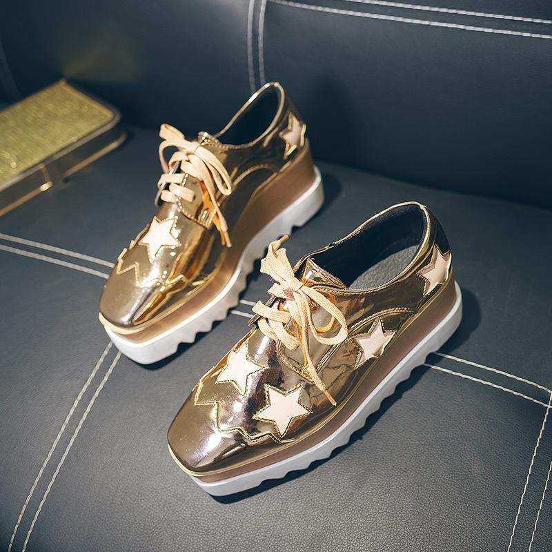 2024 Туфли для торта на толстой подошве со шнуровкой и наклонным каблуком в звездном стиле на высоком каблуке с квадратной головкой, водонепроницаемые туфли на платформе с глубоким вырезом, женские туфли, высота HZB