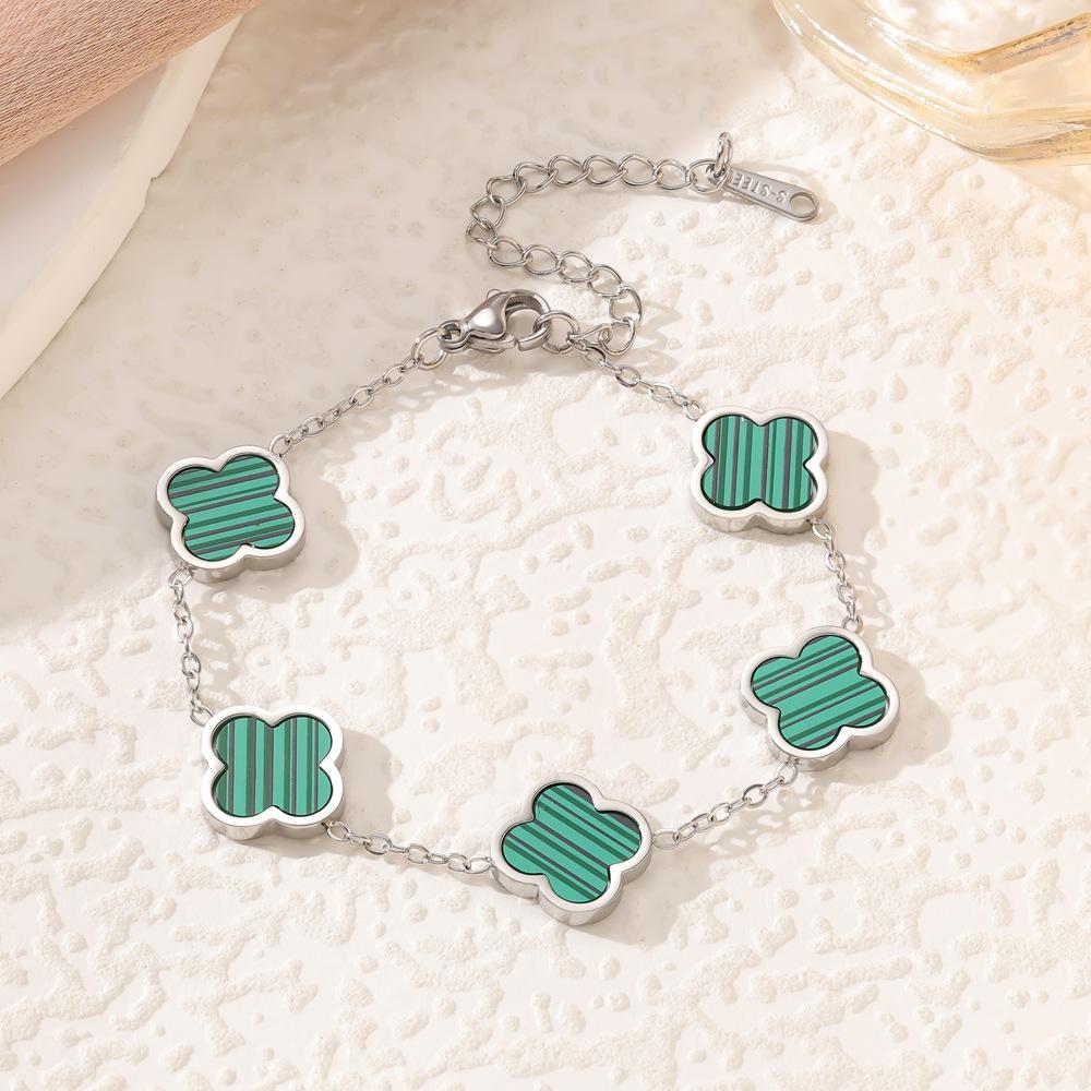 Модный новый браслет из титановой стали 18 карат с четырехлистным клевером и перламутром не выцветает, женское украшение для рук