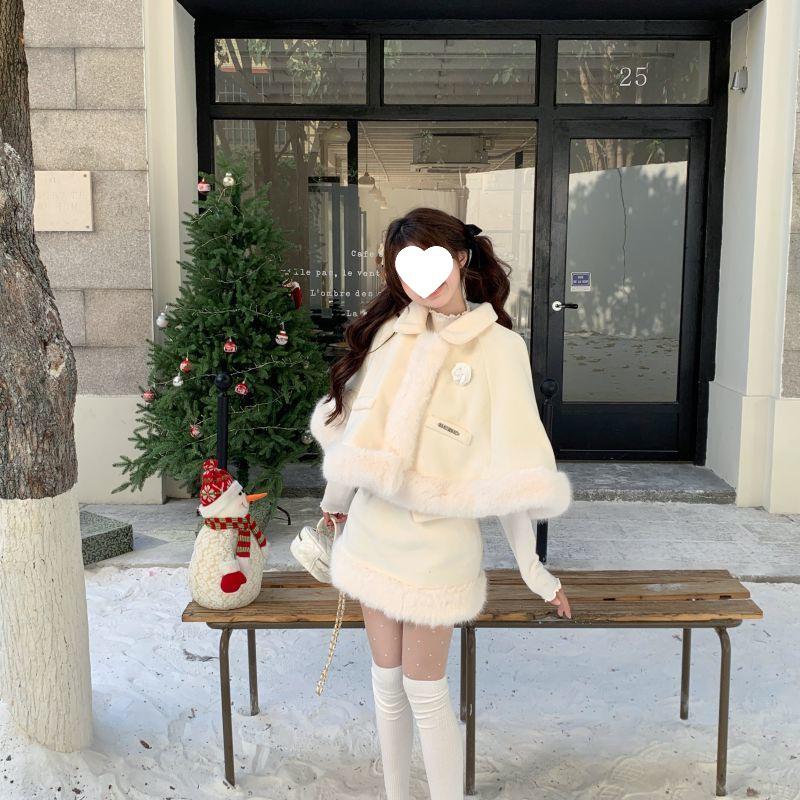 Women's Winter Cape & Skirt Set - White & Rose Patchwork