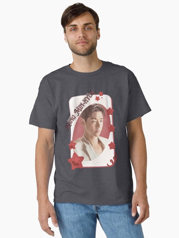 CNBLUE Kang Min-hyuk CNBLUE Kpop Group Card Red Aesthetic Collage Design Classic T-Shirt