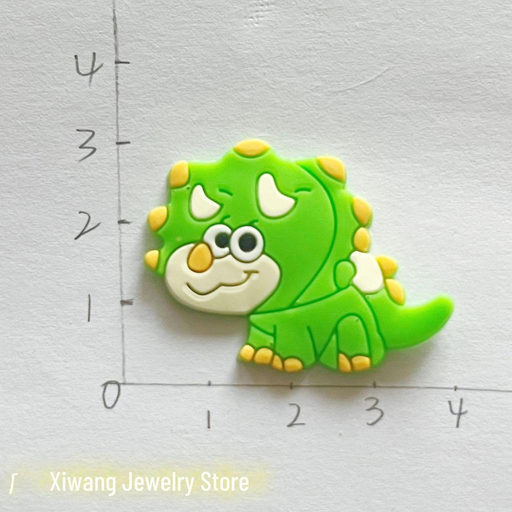 Аксессуары для динозавров из мультфильмов своими руками: Подвески для обуви, чехлы для телефонов и магниты