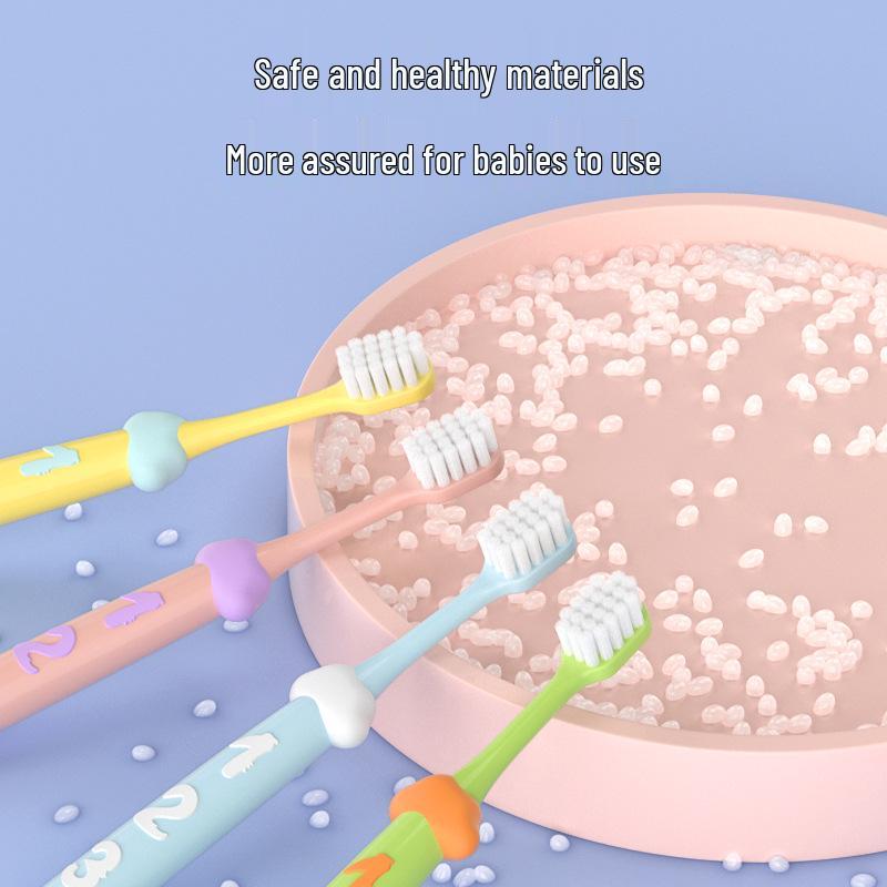 Зубная щетка с мягкой щетиной и милой цифровой ручкой для детей в возрасте 3-12 лет