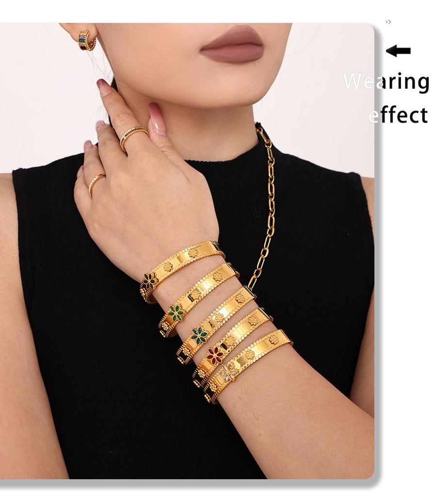 Браслет из циркония в форме снежинки на колесе обозрения с позолотой 18 карат