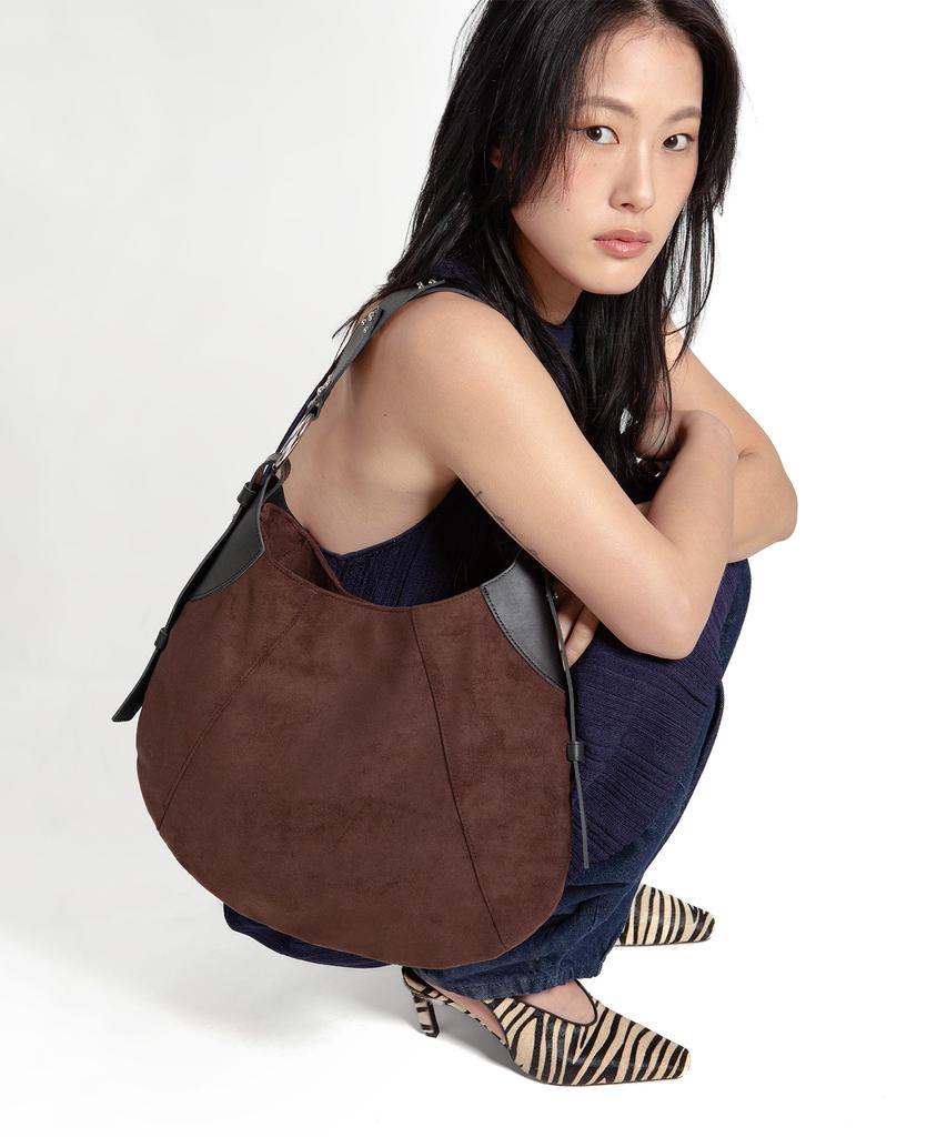 Afoye Ova Bag / Brown Suede