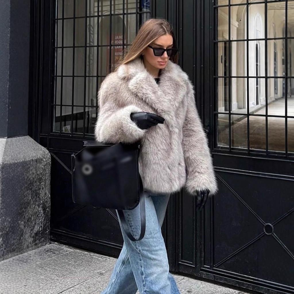Женская меховая куртка свободного кроя с лацканами и длинными рукавами для осени и зимы