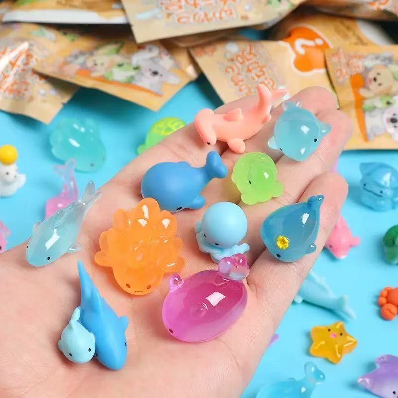 Mini Animal Surprise Blind Bags Cute Luminous Assorted Colors Animals Blind Box Toys For Birthday Gifts Christmas Gifts