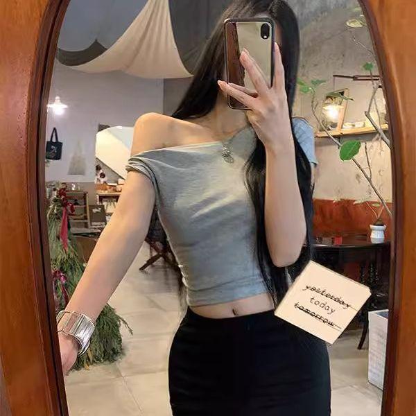 Острый Асимметричный Топ на Одно Плечо с Коротким Рукавом, Подчеркивающий Фигуру - Сексуальный и Уникальный Летний Стиль для Женщин
