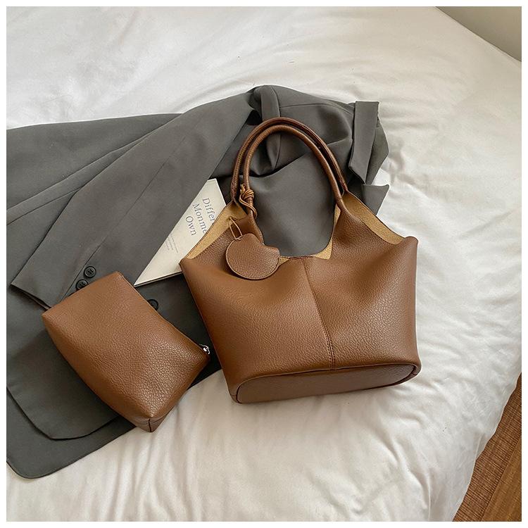 Fashion Texture Large Capacity Tote Bag Women's 2025 New Simple Casual Underarm Tote Bag High-end Shoulder Bag