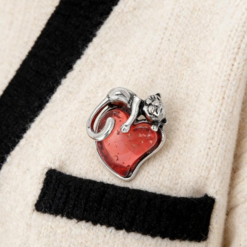 Lovely Animal Heart Enamel Brooch Cartoon Corsage Pin Fashion Decoration for Puss Lovers Gift Alloy Jewelry