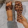 Распродажа модной женской обуви 2024 года, женские тапочки с квадратным носком, летние тапочки с открытым носком и леопардовым принтом на плоской подошве, повседневные пляжные тапочки большого размера