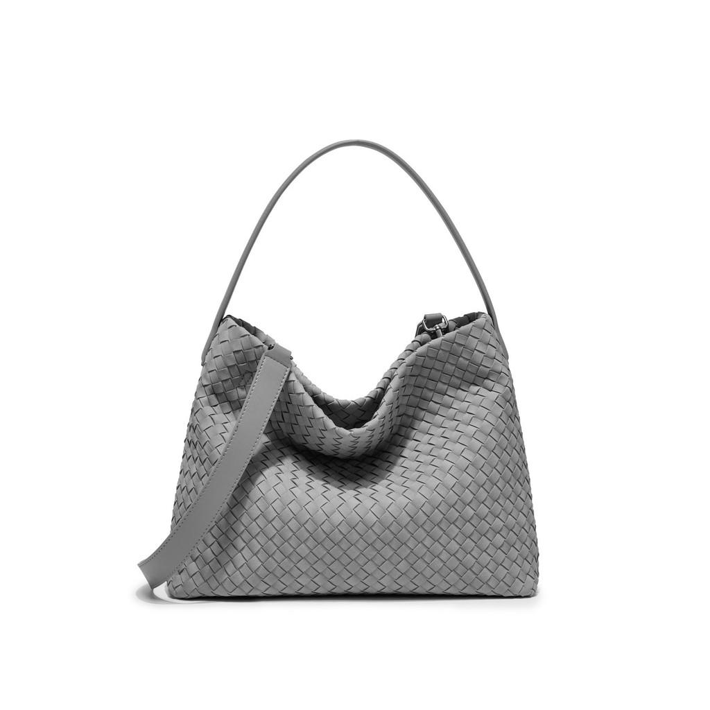 American Retro Large Capacity Matte Bag With Woven Design For Daily Use