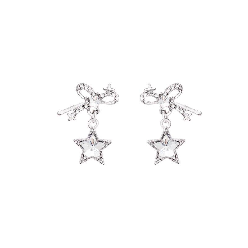 Серьги-бабочки с цирконом: Роскошь, универсальность, тренд сезона осень/зима