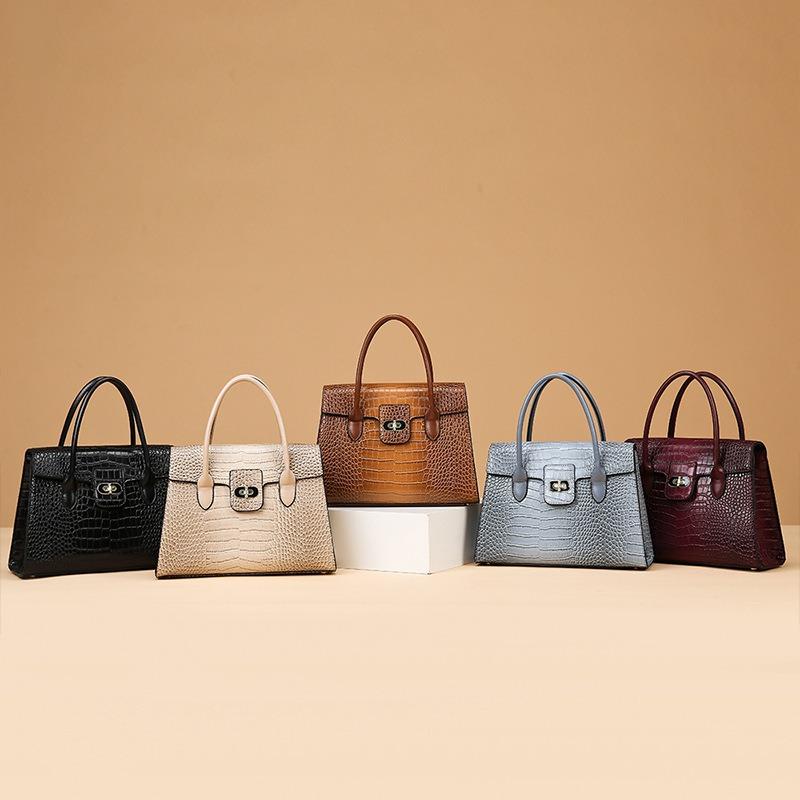 Женская сумка новая сумочка модная городская простота большая вместимость средняя сумка для мамы на одно плечо через плечо