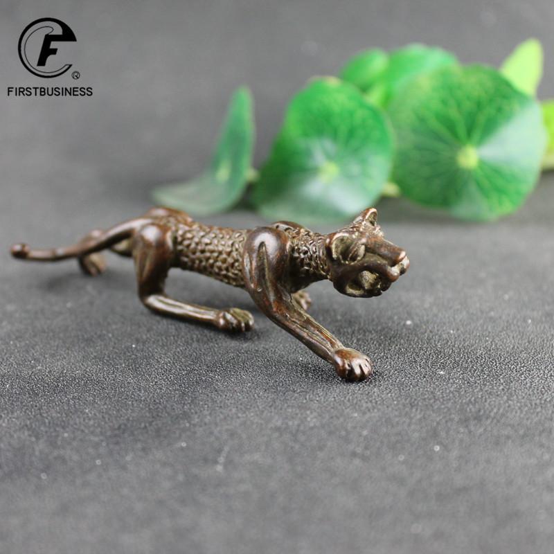 Античная бронза Сильная статуэтка Panthera Pardus Винтажная медная скульптура леопарда Украшения Животное Чайный питомец Фигурка Декор для рабочего стола