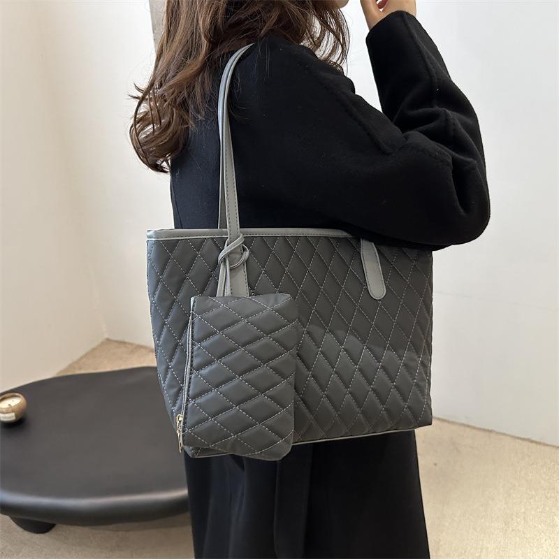 Модная и элегантная темпераментная универсальная новая сумка-тоут большой вместимости, простая, с индивидуальностью, однотонная, портативная, на плечо, подмышку, женская