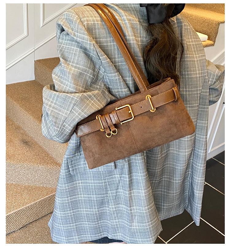 Матовая ретро-сумка женская большой вместимости 2025 новая осень-зима повседневная одноплечевая подмышечная сумка-подушка сумка-тоут для通勤