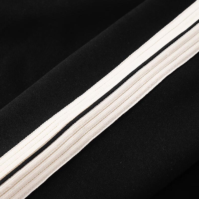 Charles Men's Heart Embroidered Loose-Fit Round Neck Sweatshirt