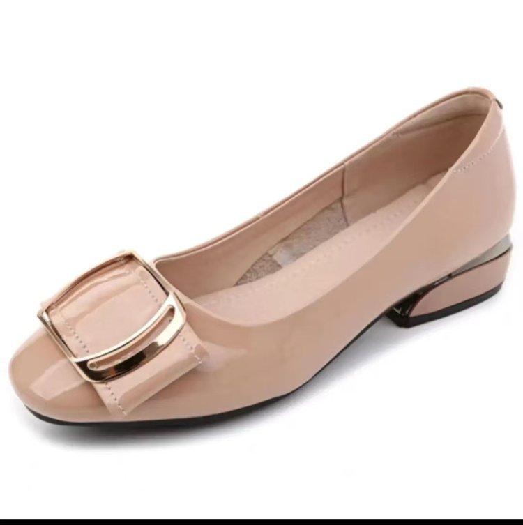 Soft Leather Shallow Mouth Single Shoes Women's 2025 Spring New Thick Heel Versatile Mother Work Leather Shoes Soft Sole Low Heel Single Shoes