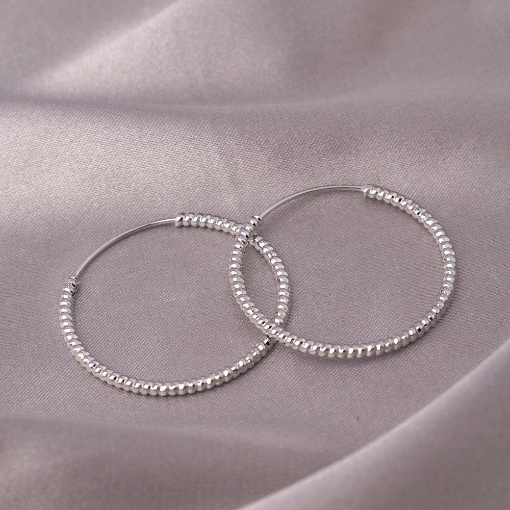 Серьги-иглы из серебра 925 пробы: Легкая роскошь, высококлассные пусеты и универсальный нишевый дизайн в виде колец для работы и стиля