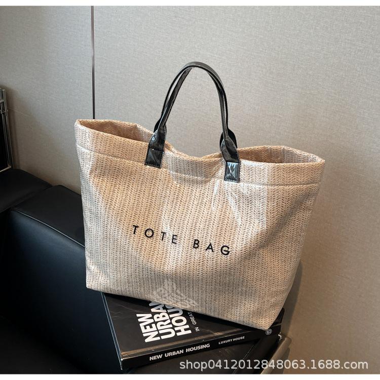 Ручная плетеная сумка женская 2025 лето новая мода повседневная большая вместимость соломенная сумка для поездок на работу сумка через плечо