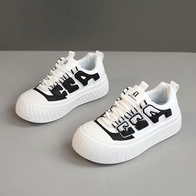 Модные кроссовки на платформе женские 2025 весна новые дышащие повседневные туфли корейская мода универсальные увеличивающие рост женские кеды