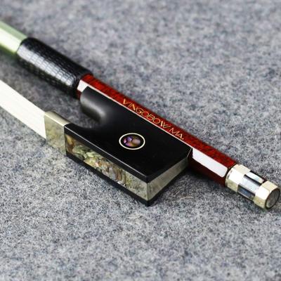 Смычок для скрипки VingoBow Carbon с фернамбуковым покрытием и кожей из монгольского конского волоса, модель 120 В