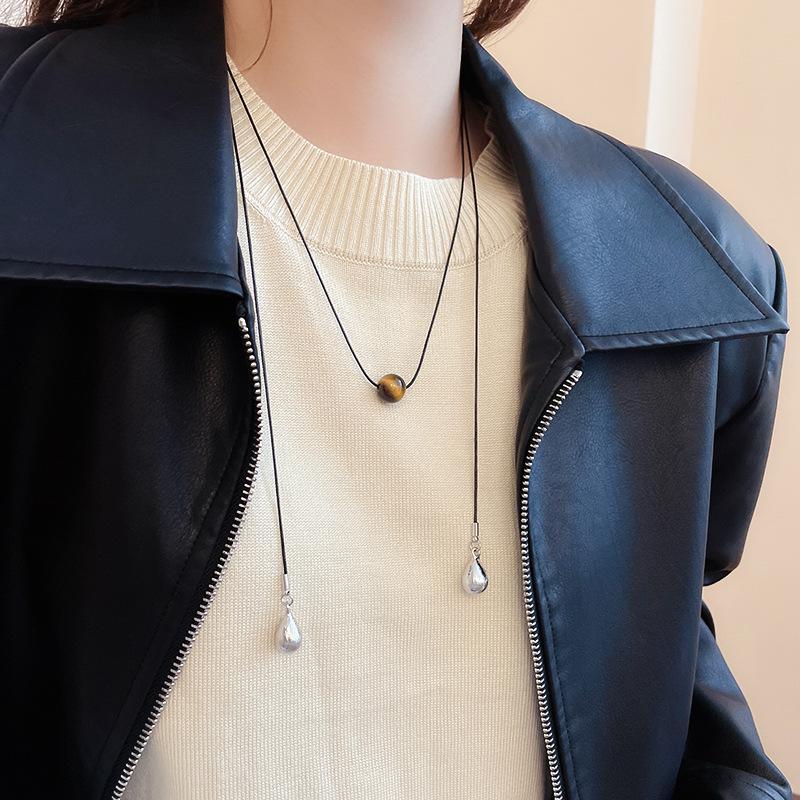 Ожерелье из круглого камня тигровый глаз в стиле ретро с цветком, высококачественная цепочка для свитера, легкая роскошь, нишевые аксессуары для толстовок