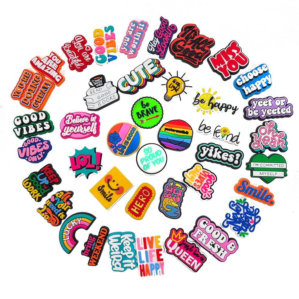 Серия фраз с буквами Мультяшные украшения для обуви-сабо: Милые ПВХ цветы и пряжки