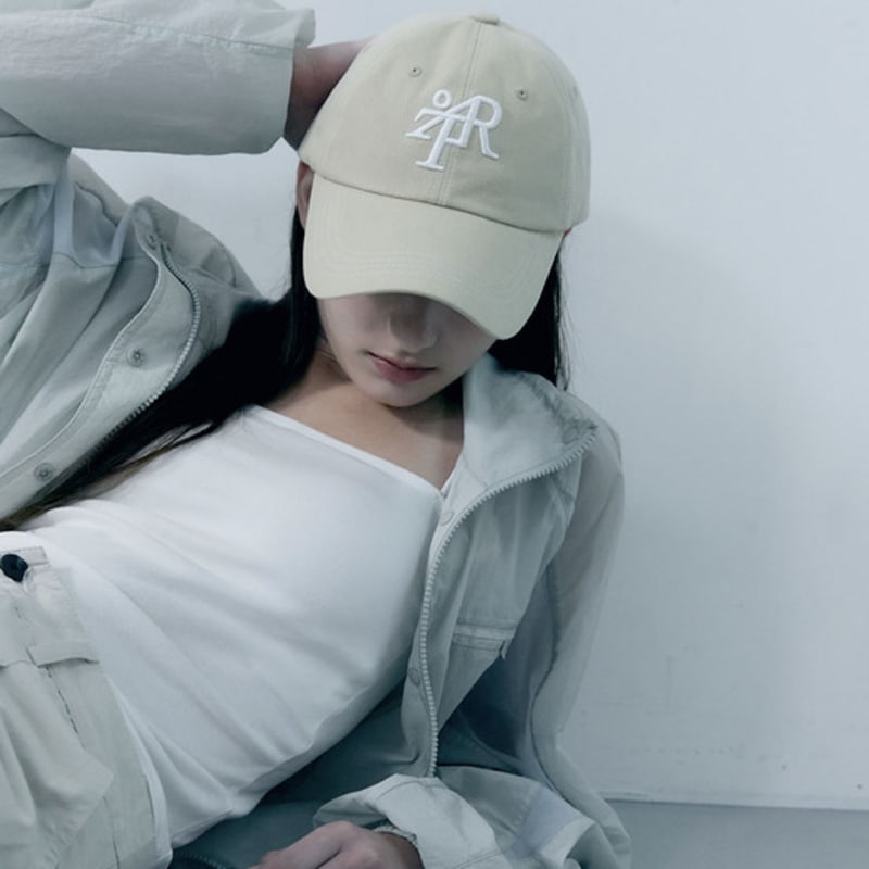 Oart Signature Typo Stitch Cap [БЕЖЕВЫЙ]