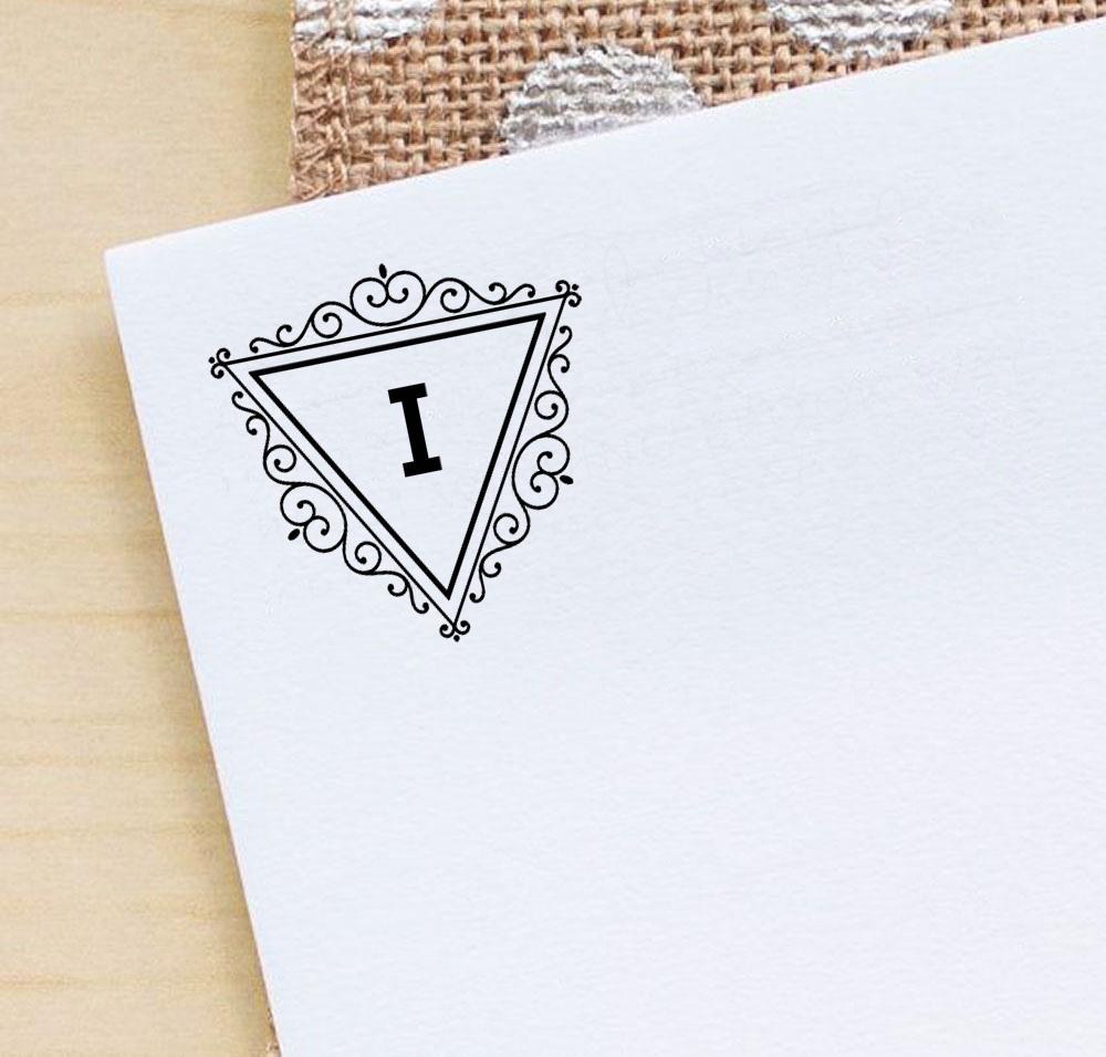 Printtoo Triangle Swirl Border I Alphabet Monogram Initial R-40 Self Inking Rubber Stamp Office